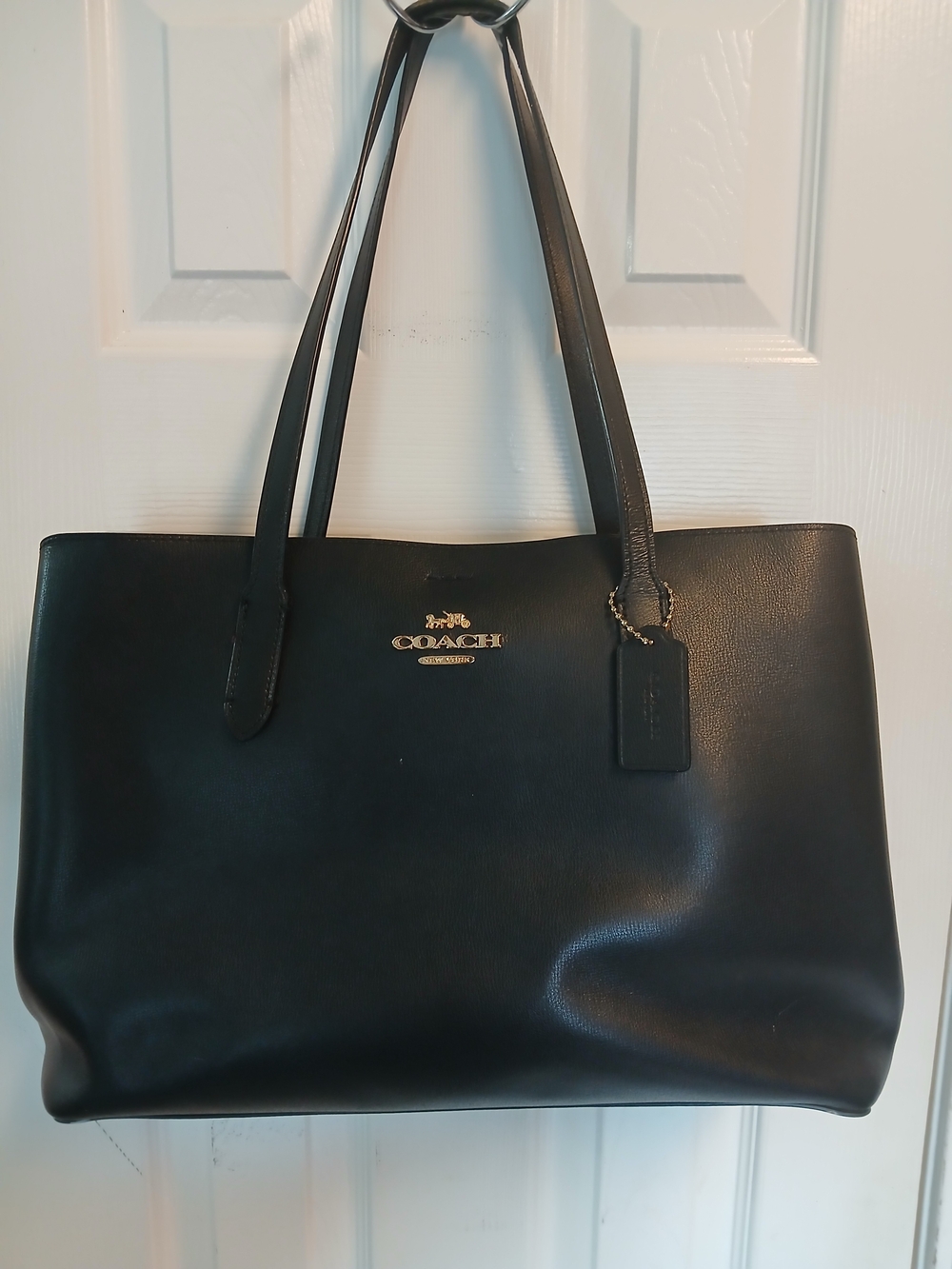 COACH Black Leather Tote Bag - Classic Women's Shoulder Bag